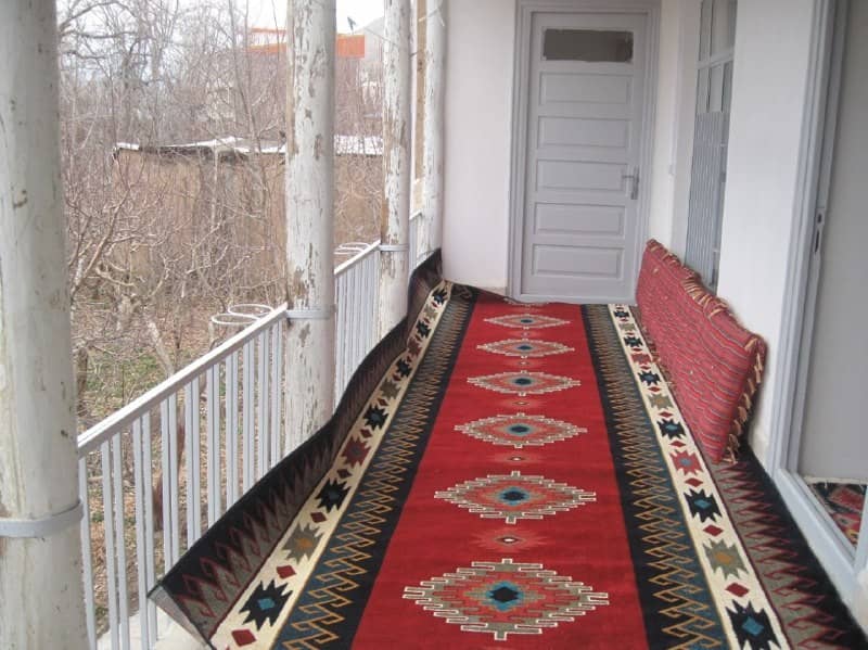 اجاره اقامتگاه بومگردی سنتی در سربندان تهران