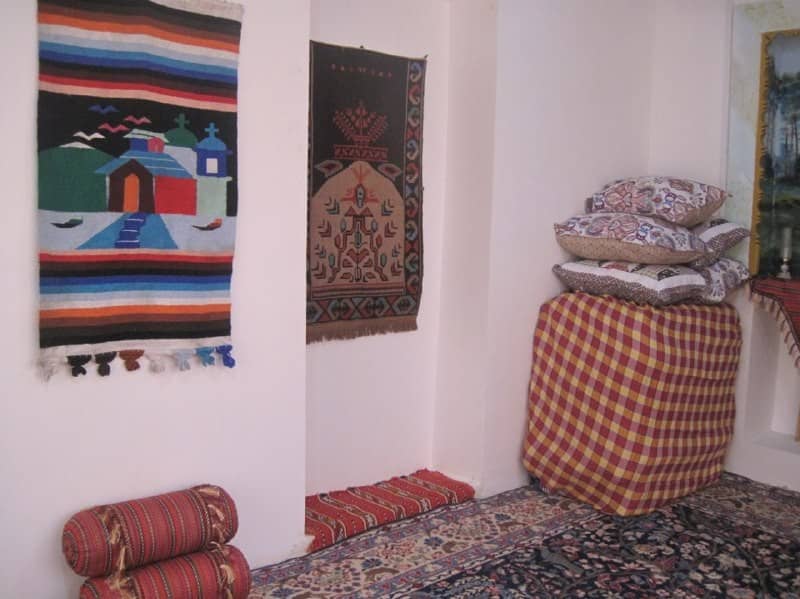 اجاره اقامتگاه بومگردی سنتی در سربندان تهران