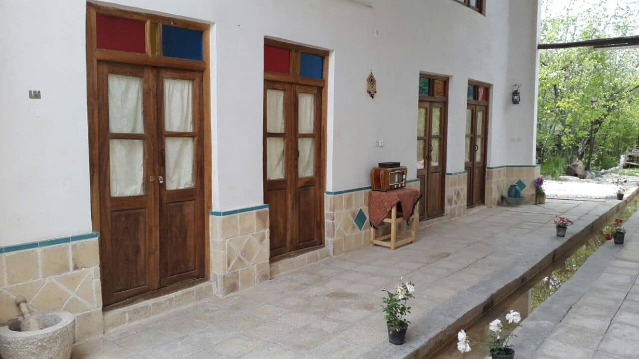 اجاره خانه سنتی در ساحلی قمصر - بابونه 