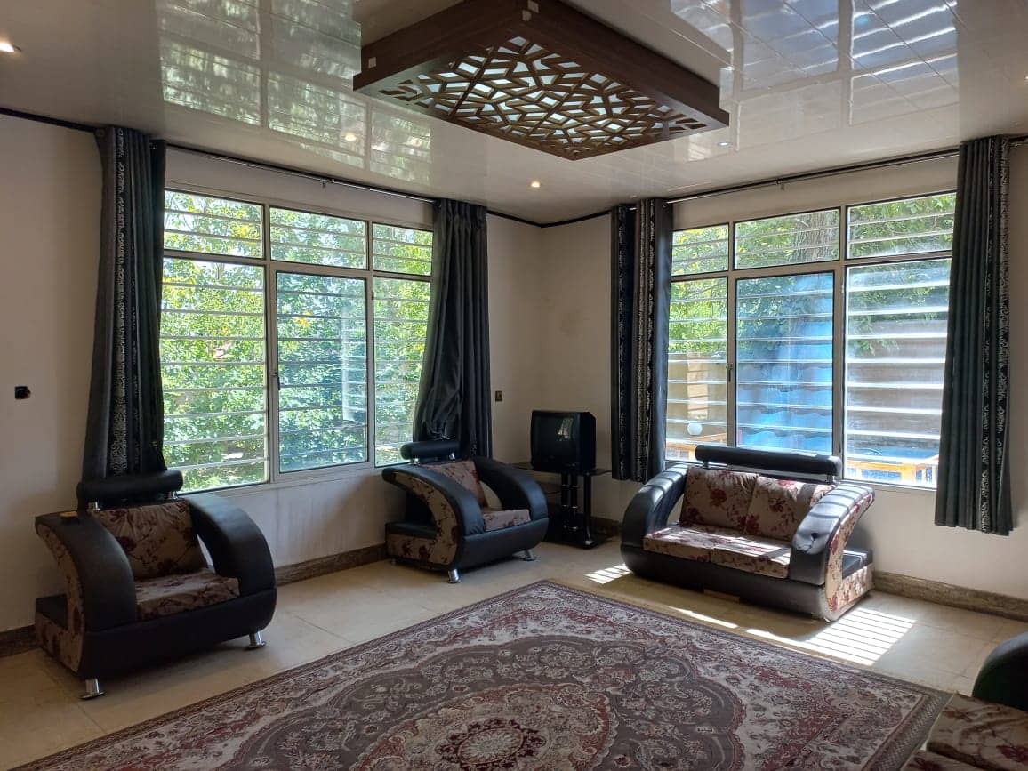 اجاره ویلا استخردار در محله اردال باغ بهادران 