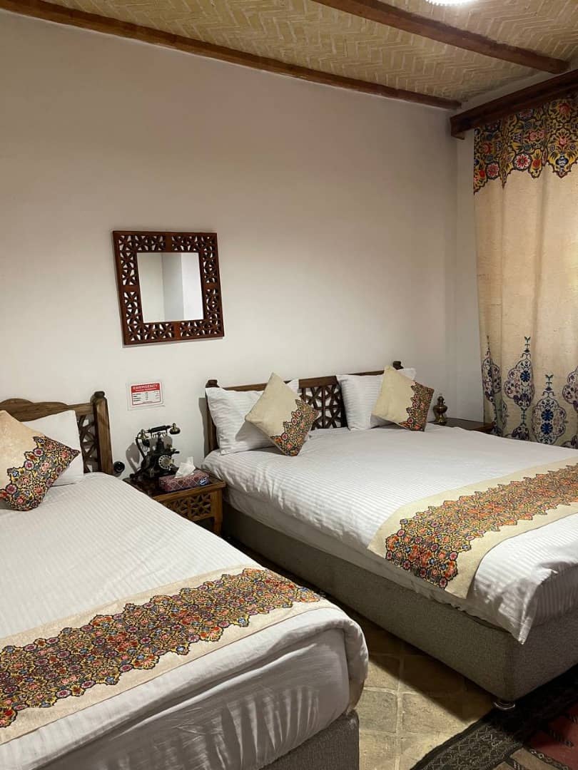 اجاره هتل سنتی در انقلاب زنجان - سه تخته طبقه اول207