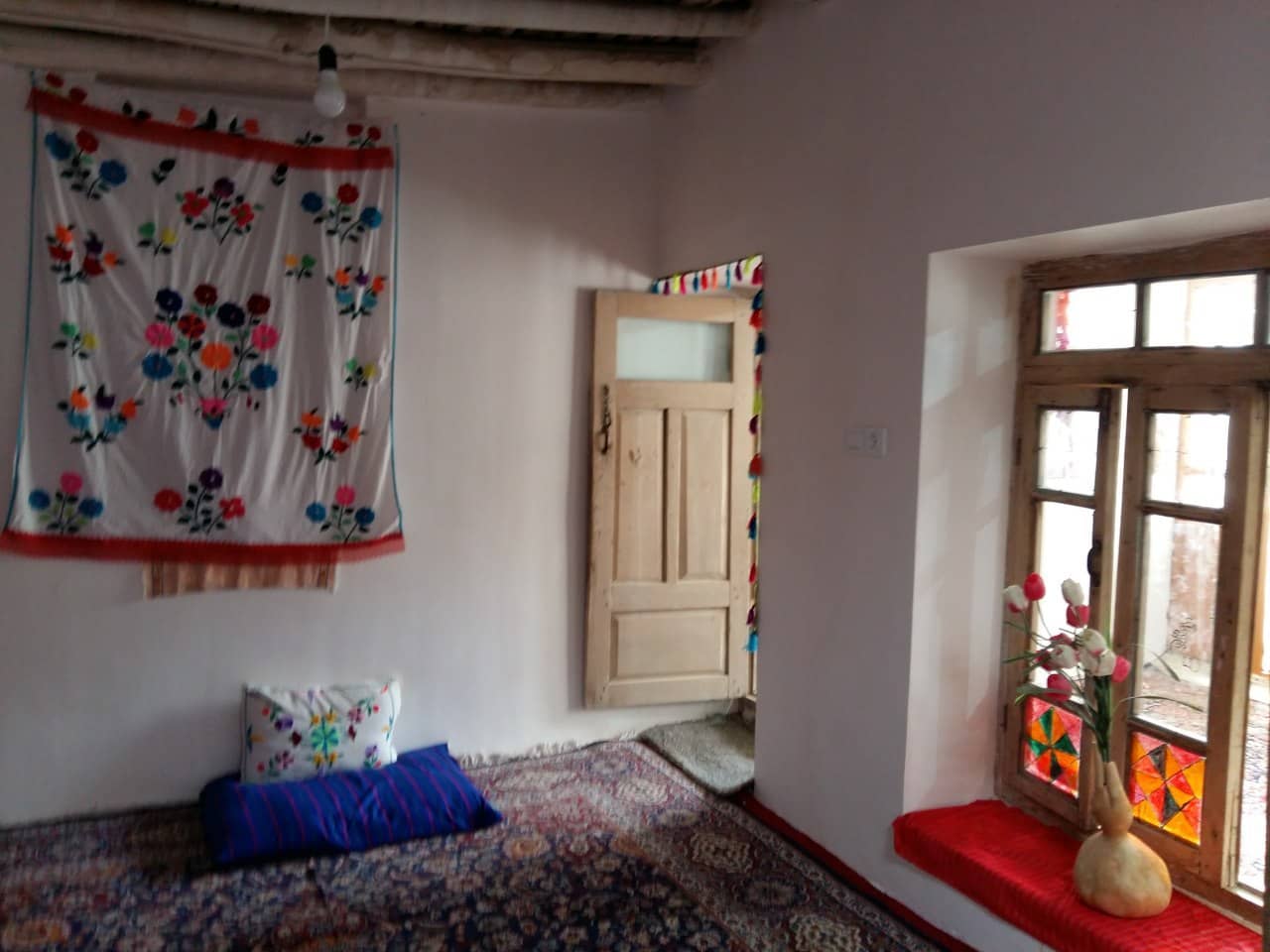 اجاره اتاق سنتی در روئین اسفراین 