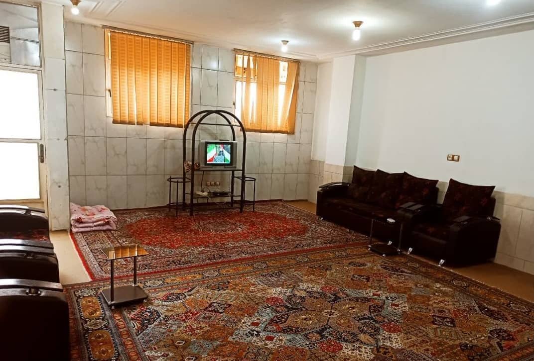 اجاره آپارتمان مبله طبقه اول در ملت شهرکرد - واحد1