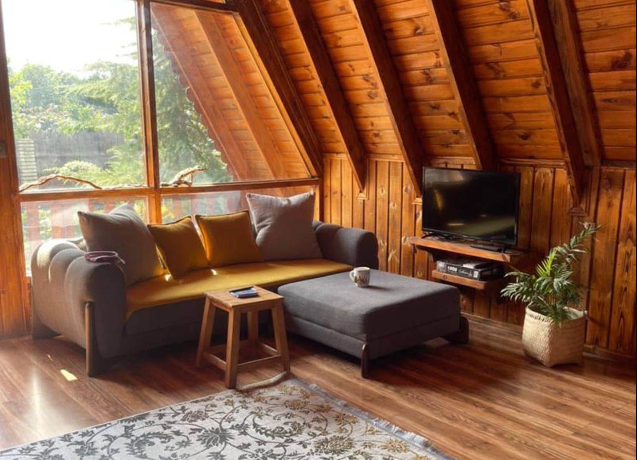 اجاره کلبه چوبی استخردار در نیاسته رامسر - اناناس