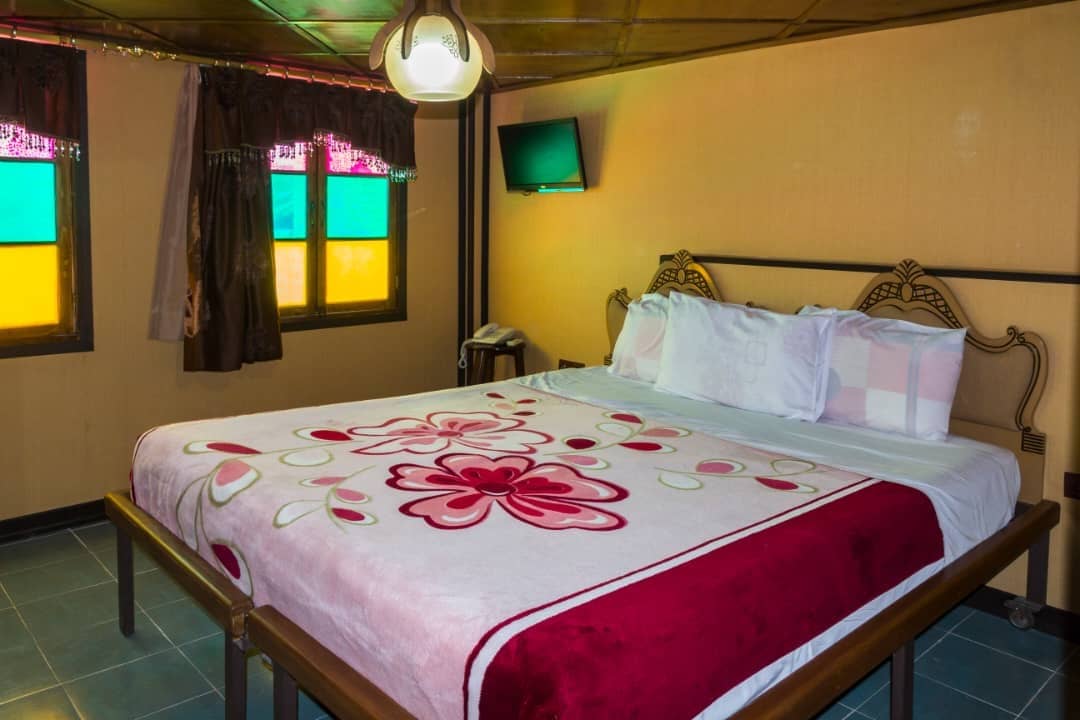 اجاره هتل سنتی تمیز در شیراز-114