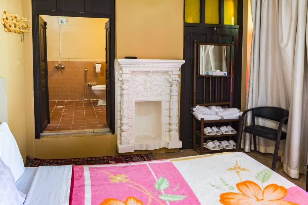 اجاره  اتاق سنتی در شیراز-15