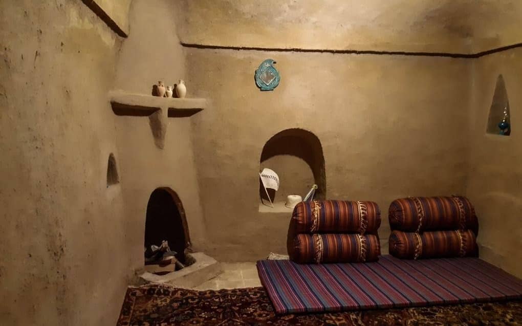 اجاره استراحتگاه سنتی در باقر آباد بافق 