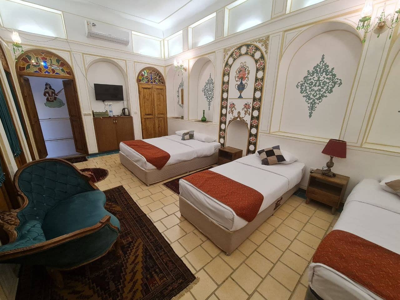 اجاره اتاق سنتی در نقش جهان اصفهان - بی بی مریم