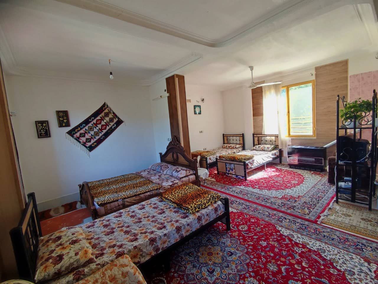 اجاره سوئیت جنگلی در روستای جمشیدآباد  زیر آب- 201 ارغوان