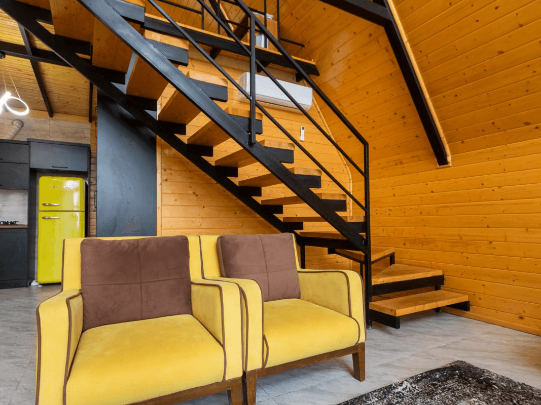 اجاره کلبه سوئیسی جنگلی در روستای پیرسرا شاندرمن ماسال - لنا نما