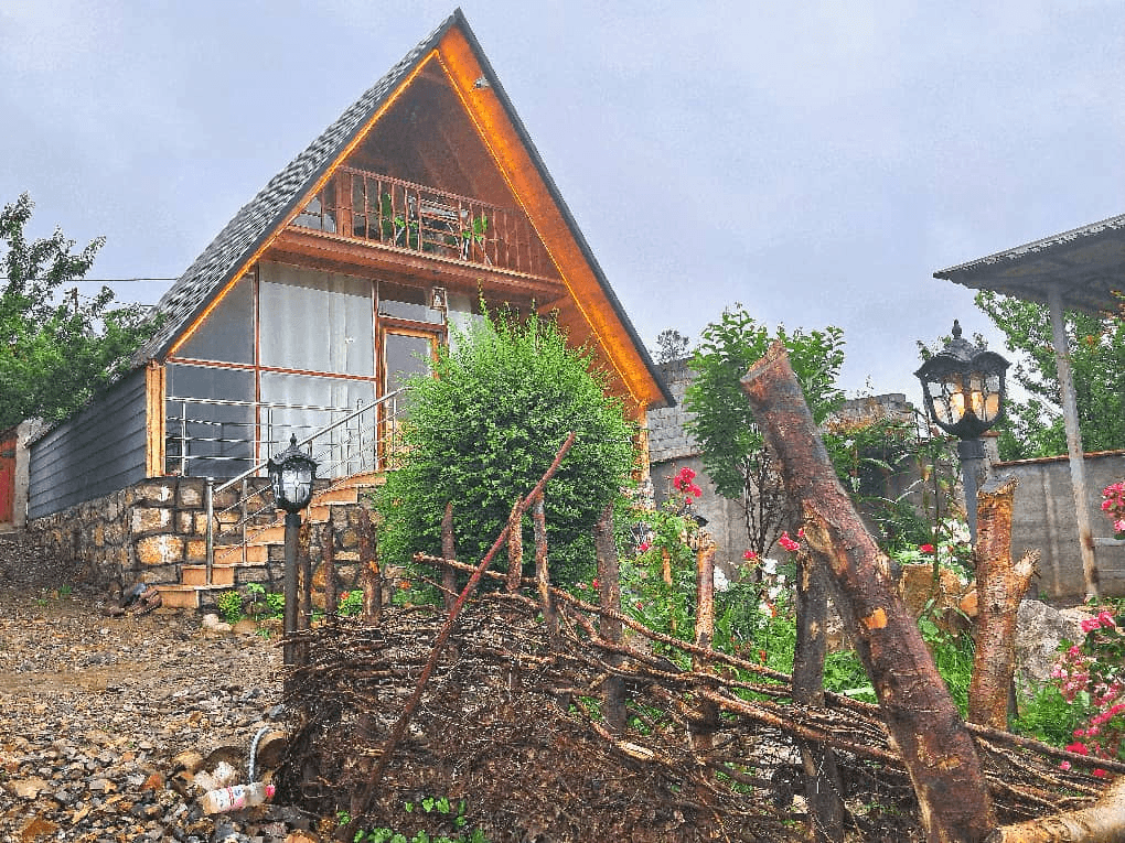 کلبه سوئیسی دوبلکس در روستا درازکلا شیرگاه نما کلبه 