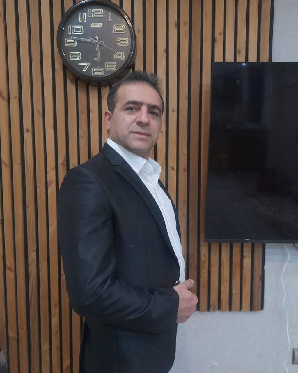 hostIntroImage-ابراهیم عاطفی 