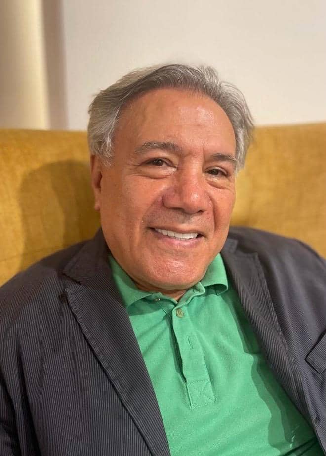 hostIntroImage-علی دنیامعلی زاده