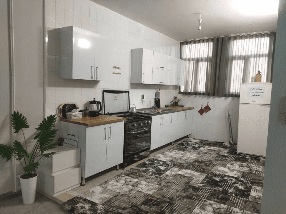 آپارتمان مبله در قم - تک خواب طبقه اول سالن