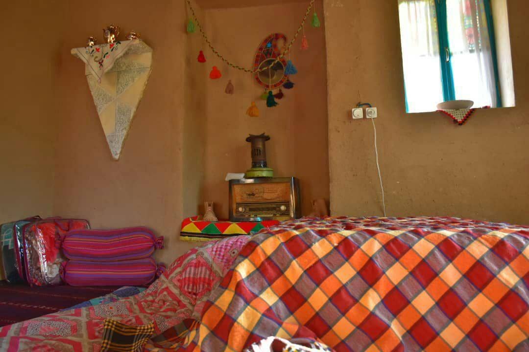 اجاره اتاق بومگردی در روستا نقندر طرقبه - اتاق ماه جهان