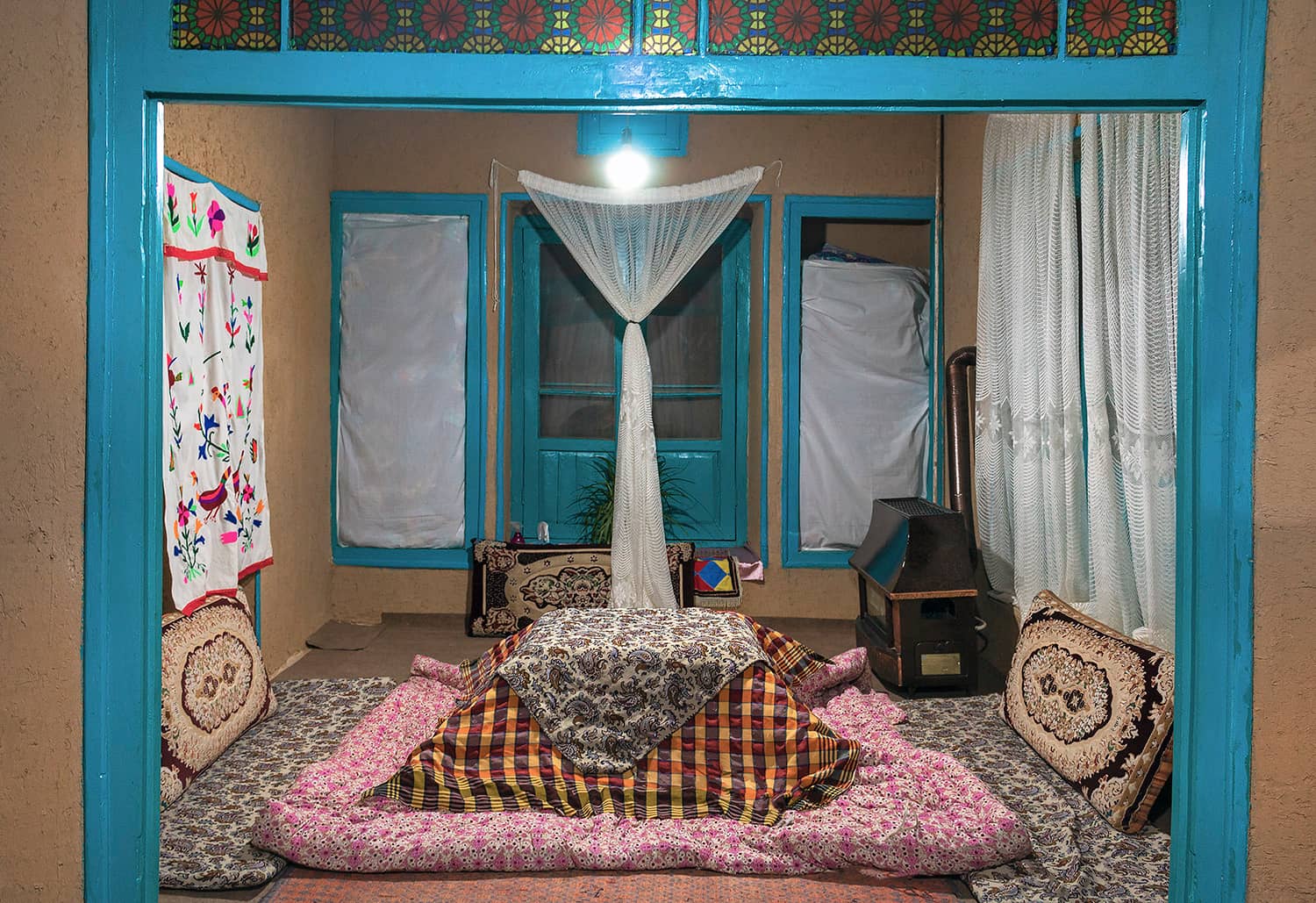 اجاره اتاق سنتی در روستا نقندر طرقبه - اتاق غزل سرا