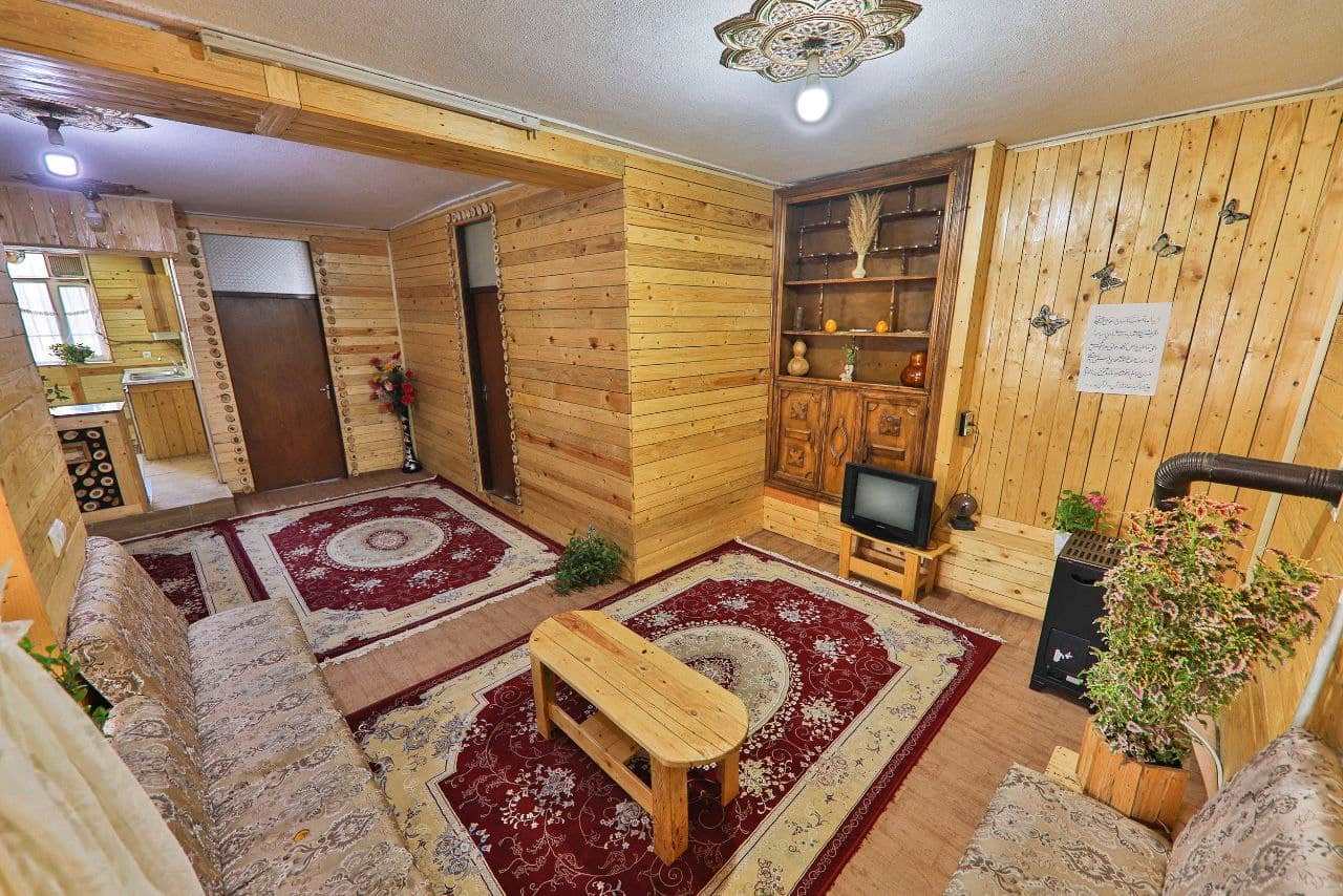 اجاره منزل مبله چوبی در خانقاه پاوه-دوخوابه طبقه اول