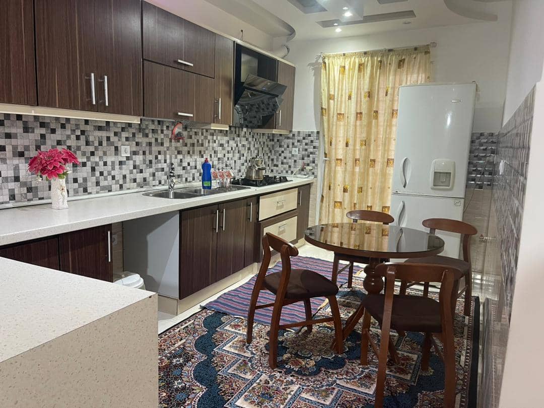 اجاره آپارتمان مبله دو خوابه در گلسار - طبقه اول