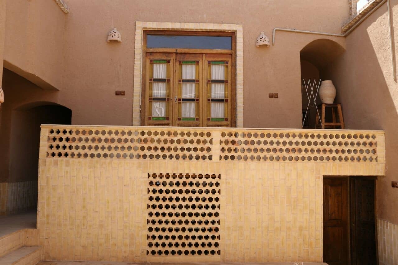 اجاره اقامتگاه بومگردی و سنتی دالون در یزد