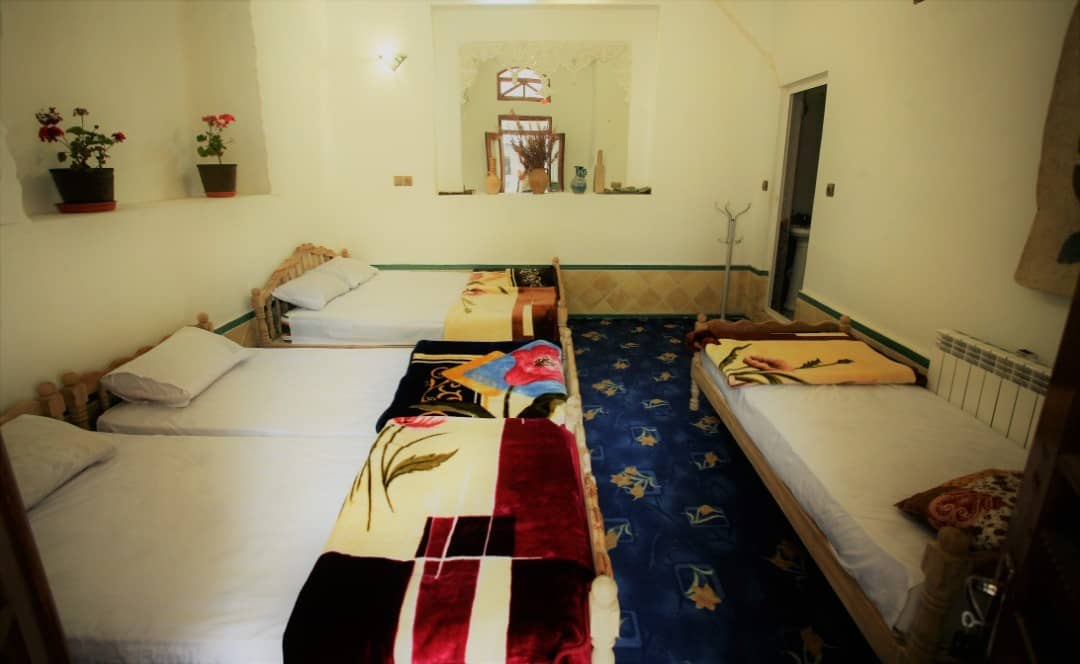 اجاره استراحتگاه بومگردی پنچ تخته ورزنه - اتاق13