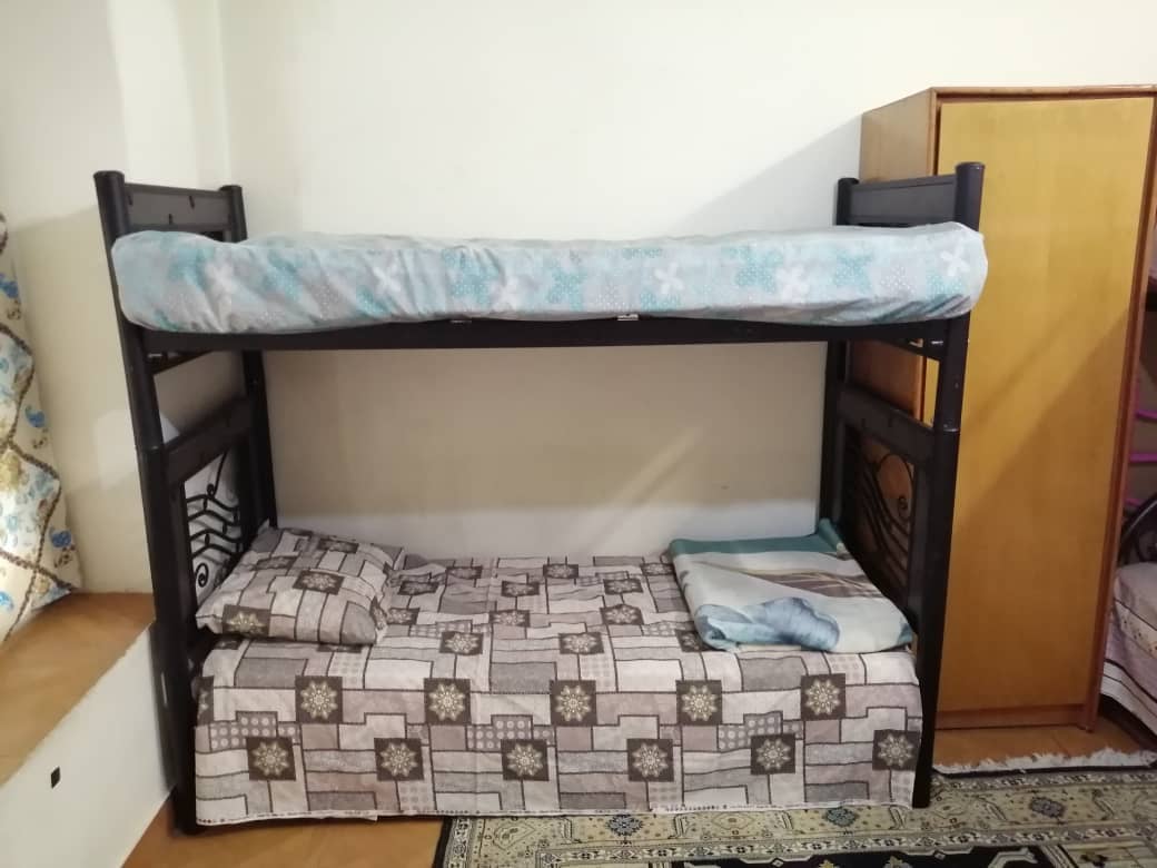 رزرو اتاق 4 تخته در فخررازی مرکز تهران - 26 متری طبقه ی اول