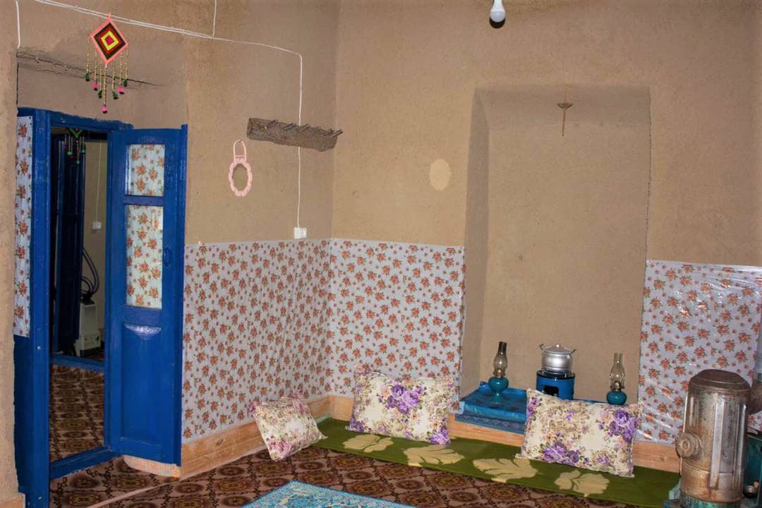 اجاره اتاق 8نفره سنتی در نامق کاشمر - عمونوروز