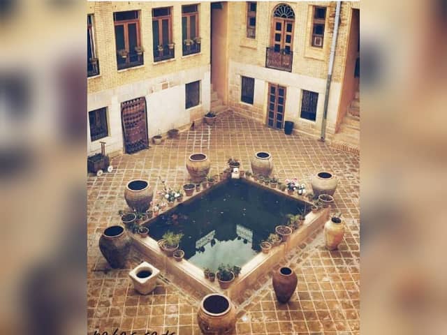 اجاره بومگردی سنتی زند شیراز - شیخ