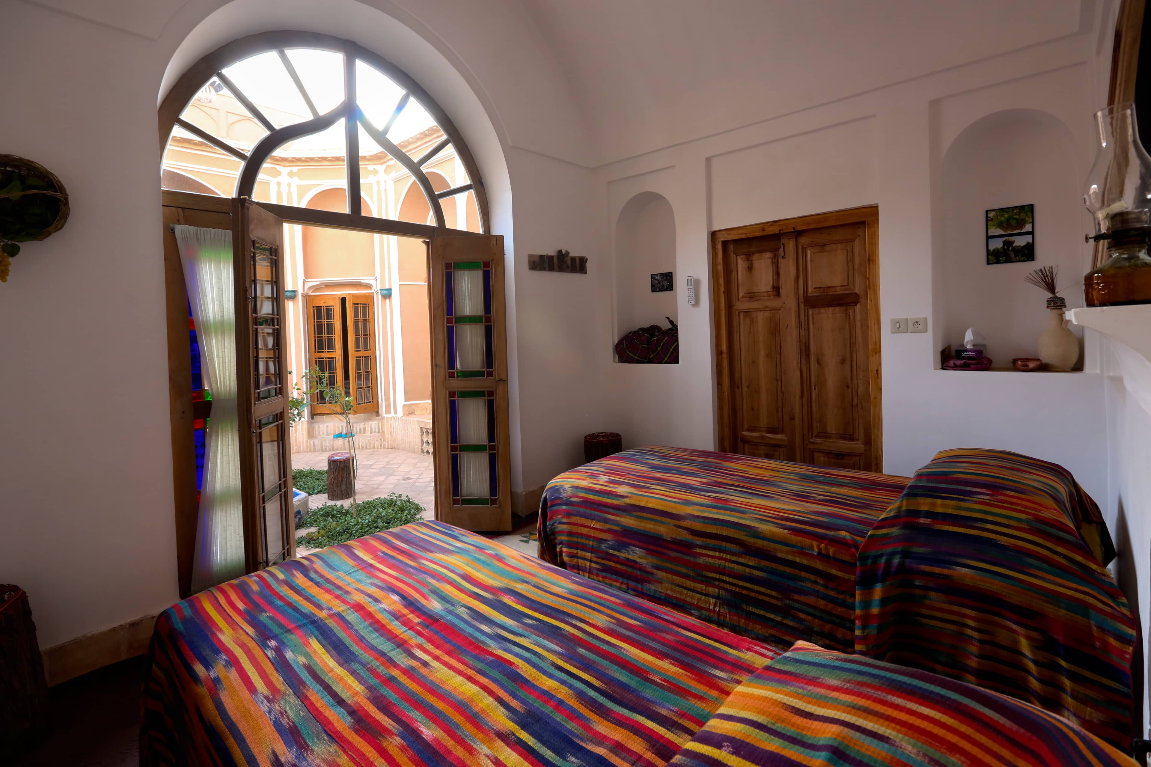 اجاره اتاق سنتی در یزد - اتاق تاک