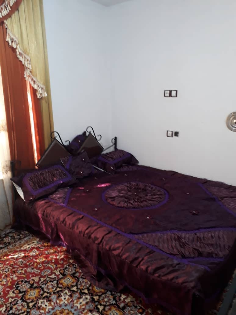 اجاره منزل مبله ویلایی در دنا صدرا -یک خوابه همکف110 متری