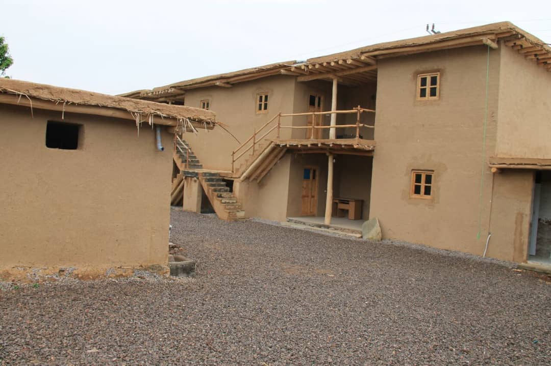 اجاره اقامتگاه سنتی در قلعه سنگی خرم آباد - 2