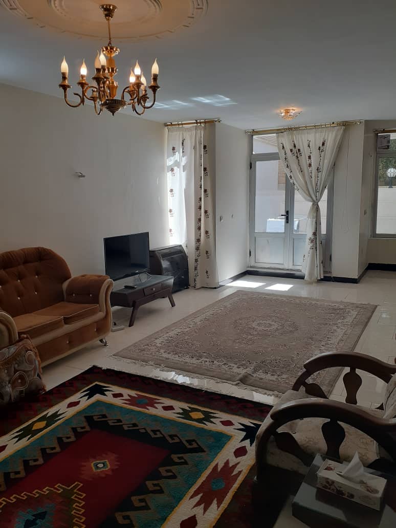 اجاره منزل دوخوابه در خیابان امام خمینی اصفهان-طبقه اول