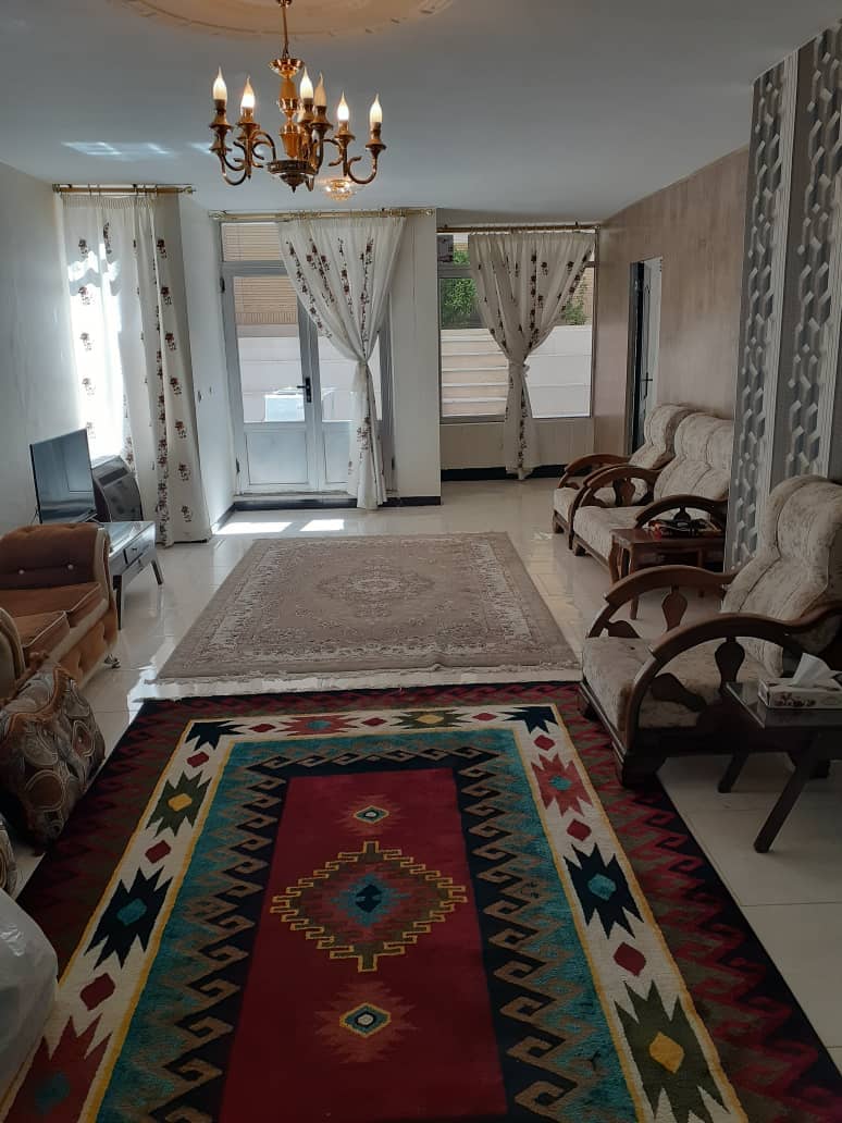 اجاره منزل دوخوابه در خیابان امام خمینی اصفهان-طبقه اول