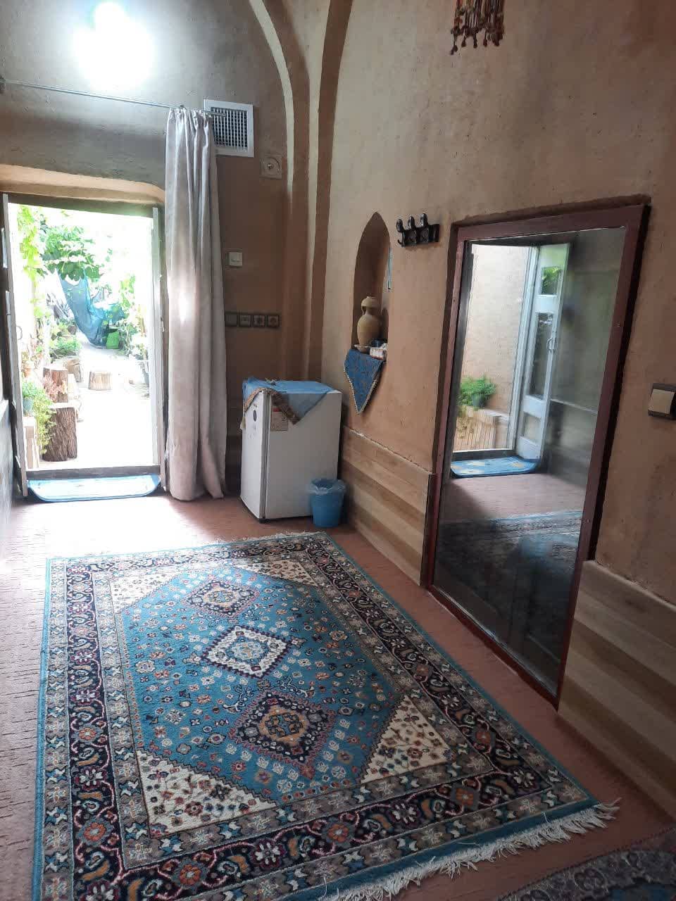 اجاره سوئیت بومگردی در فهادان یزد - اتاق کاه گلی