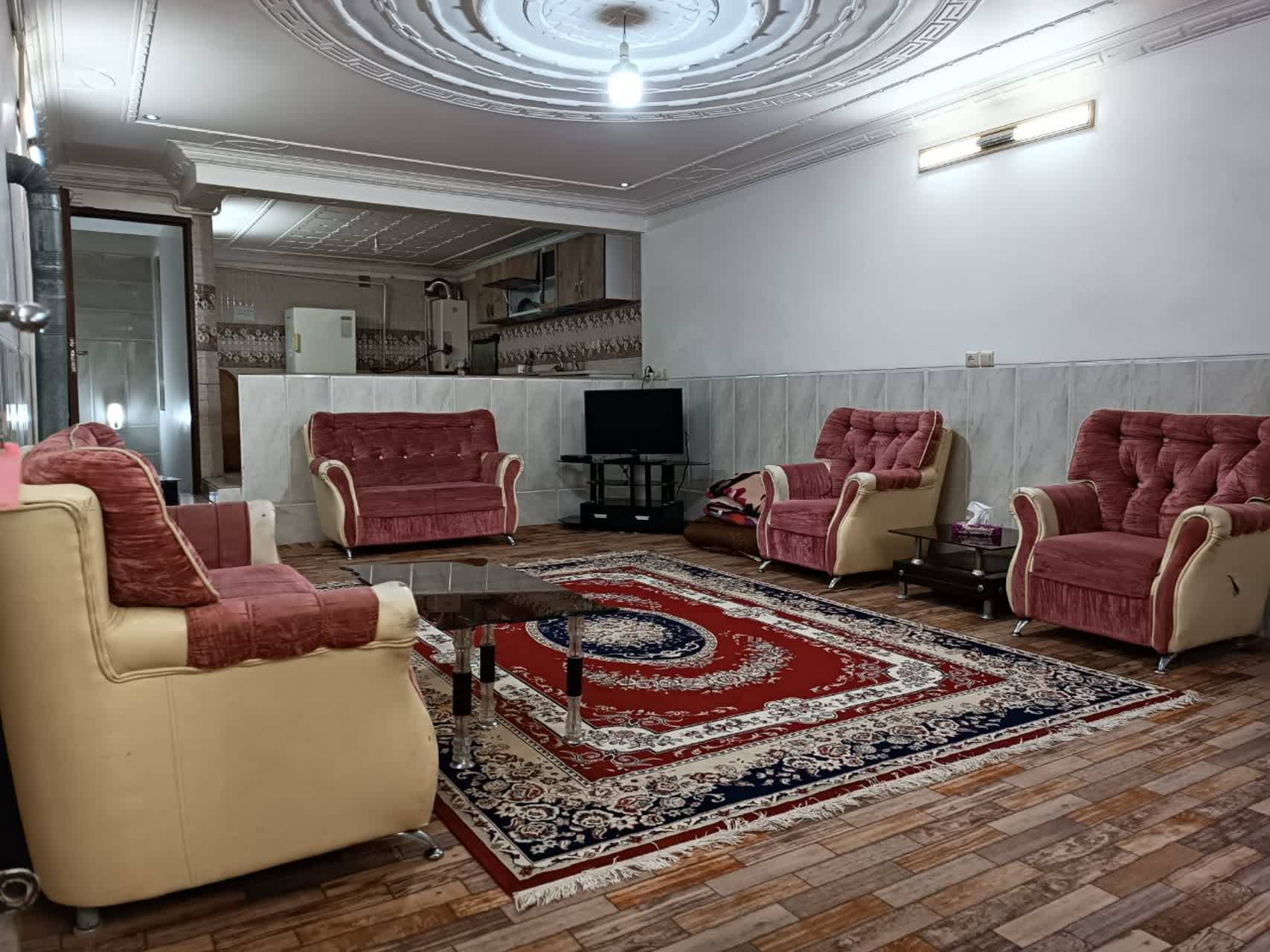 اجاره منزل مبله در خیابان طلوع - 90 متری