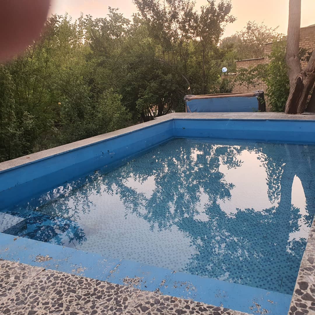  اجاره خانه ویلایی  با استخر رو باز در صادق آباد  - باغ بهادران