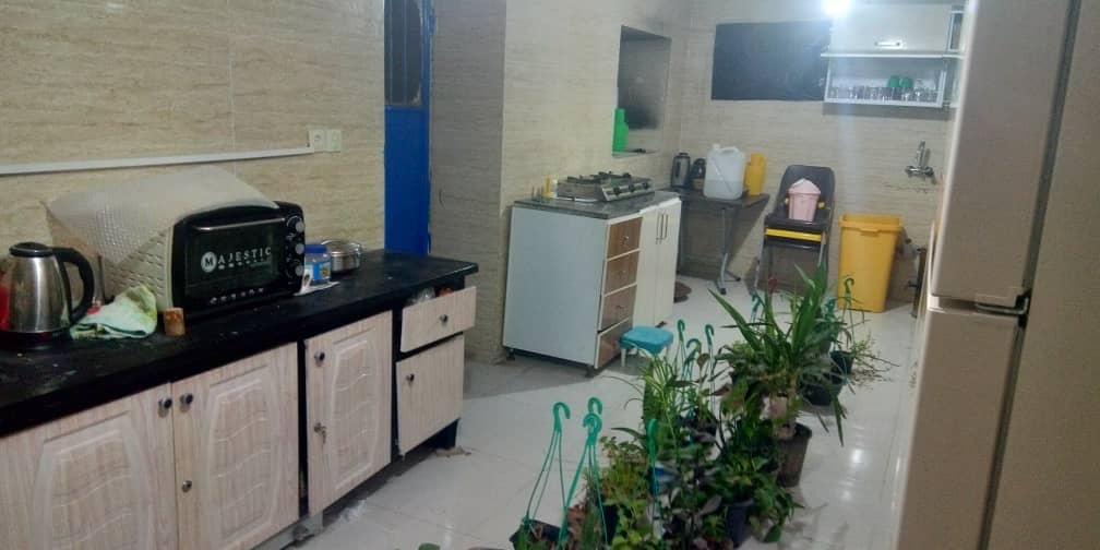 اجاره بومگردی ساحلی کف خواب در پارسیان