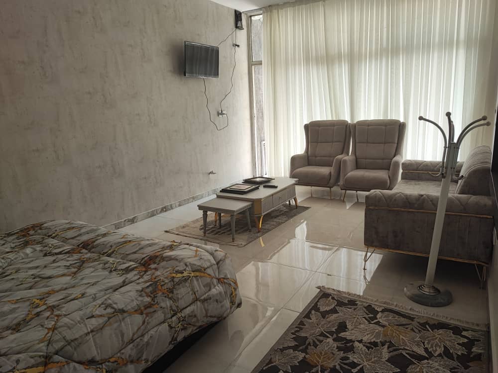 اجاره سوئیت مبله در پل خواجو اصفهان-2