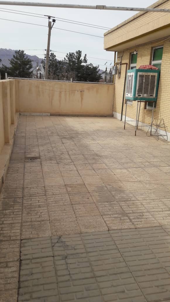 اجاره  ویلایی  حیاط دار در کمربندی ماهان 