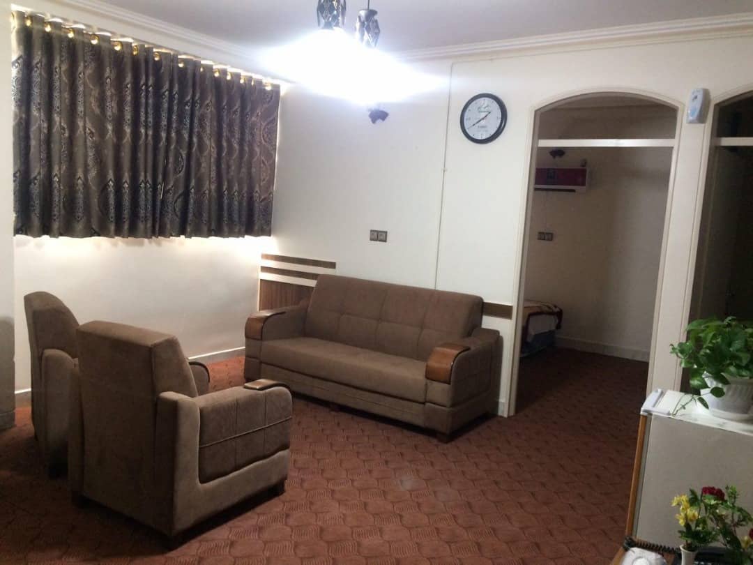 اجاره هتل آپارتمان شش تخته در  انقلاب قم 