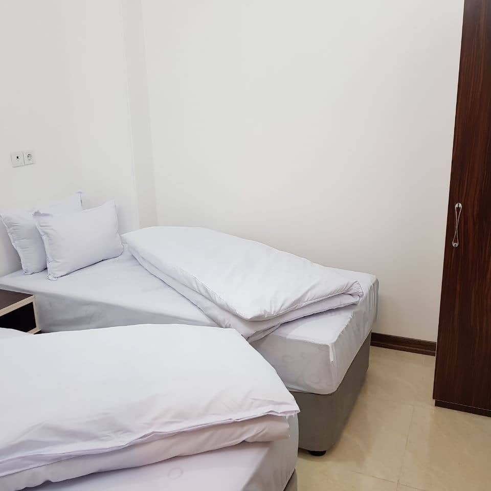 اجاره هتل آپارتمان دوخواب در راه آهن قم-شش تخته