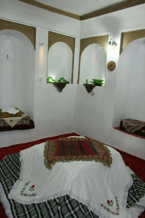 اجاره خانه سنتی در میدان امام مهدی شهر - اتاق استاد حبیب درخشانی