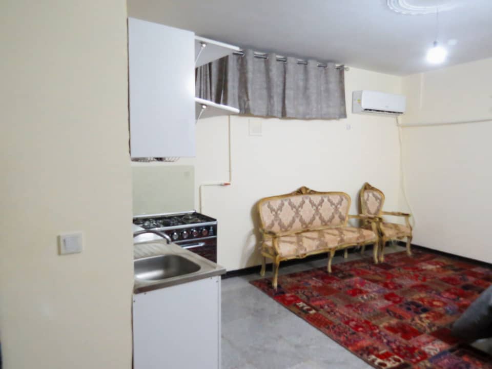 اجاره سوئیت آپارتمان در قرنی کرمان