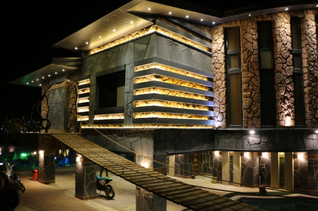 اجاره ویلا با استخر سرپوشیده در زعفرانیه کردان