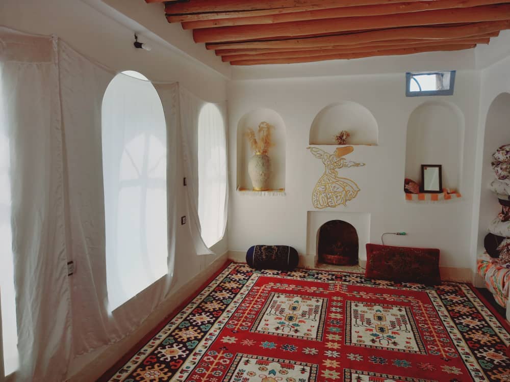 اقامتگاه بومگردی در روستای بادنجان جهرم- آفتاب