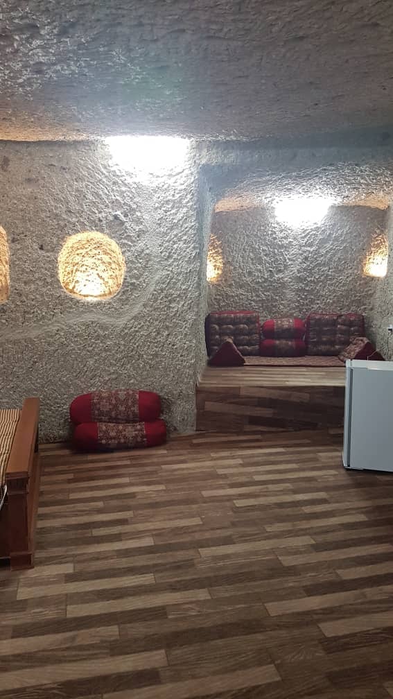 اقامتگاه صخره ای در کندوان - شماره 3