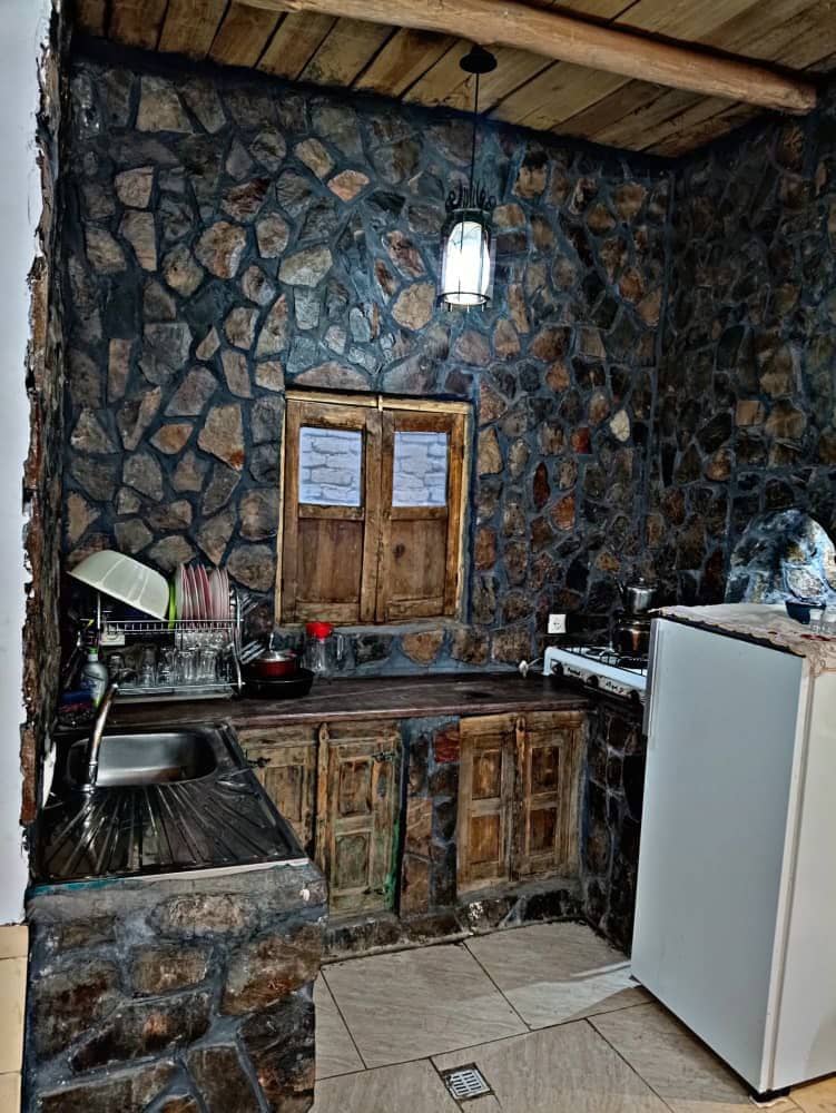 اجاره اقامتگاه بومگردی در بَرزُک کاشان - گل محمدی