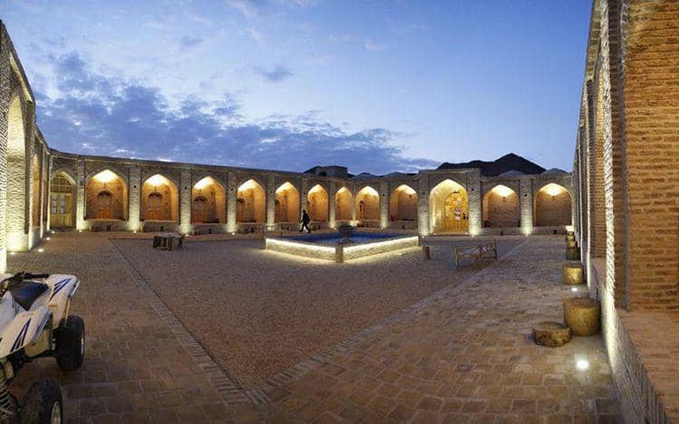 اجاره خانه بومگردی بین فردوس و بشرویه