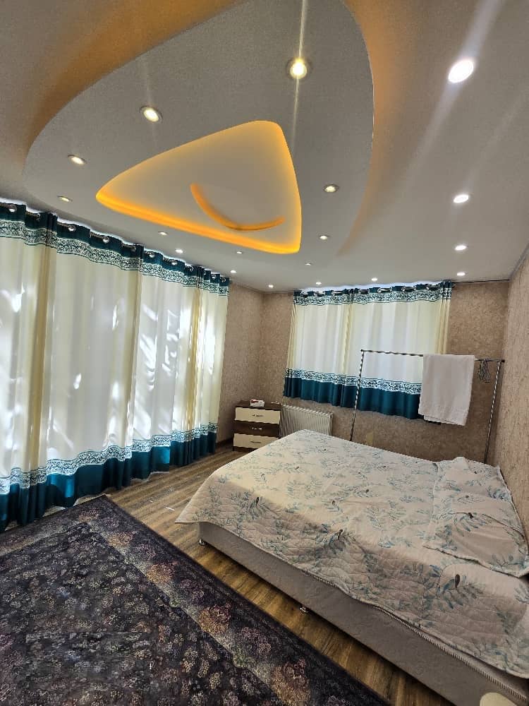 اجاره باغ با استخرسر پوشیده آبگرم در پردیس صدرا