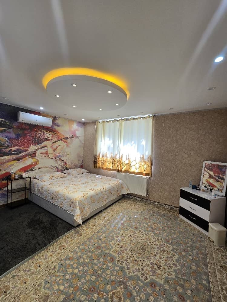 اجاره باغ با استخرسر پوشیده آبگرم در پردیس صدرا