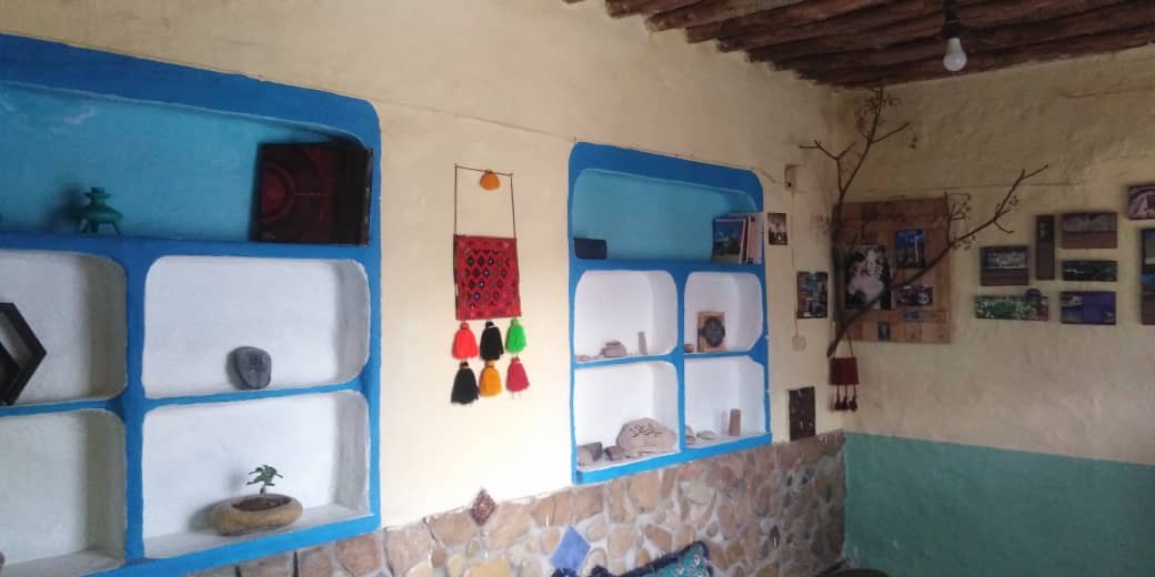 اجاره  بومگردی سنتی در بیشاپور - مادربزرگ